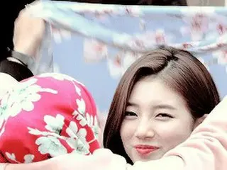 Miss A 出身 スジ、海外のファンからヒジャブをプレゼントされ、快く受け取る～その2