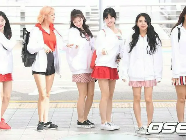 TWICE、出国中