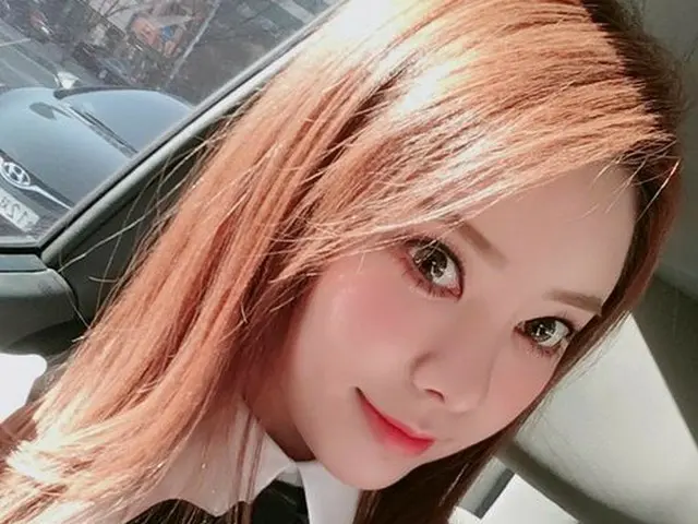 女性歌手のXXinnara、交通事故で全身打撲