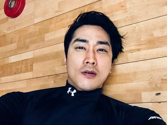 俳優ソン・スンホン、SNS更新。
