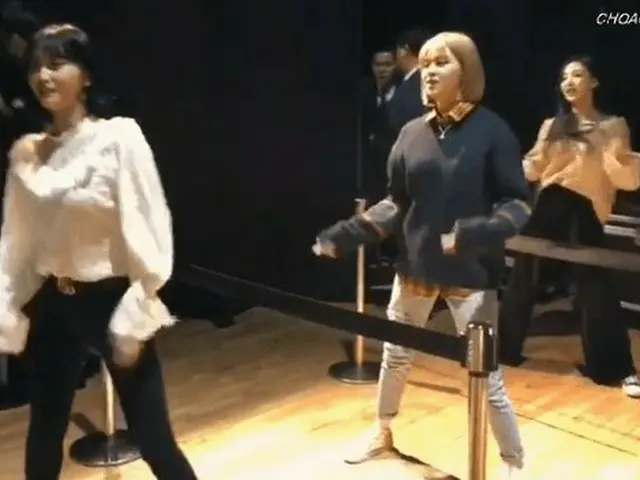 TWICE の奇妙なダンス