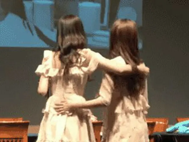TWICE サナ、ファンサイン会が楽しくて暴走中