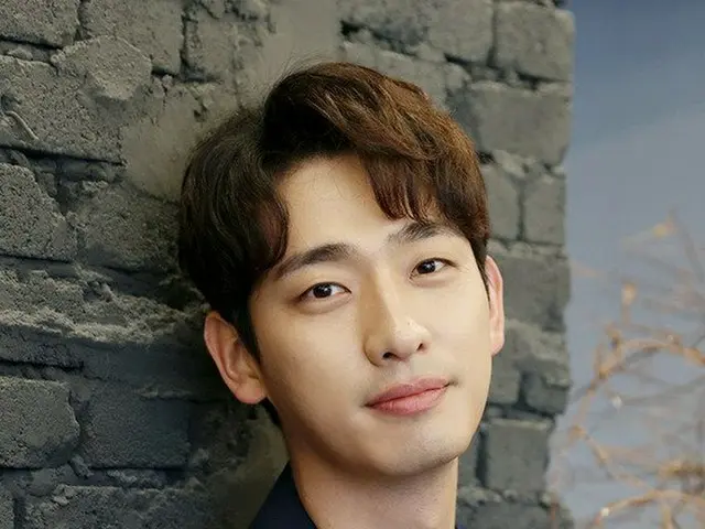 俳優ユン・パク、JYPエンターテインメントと契約満了控えて再契約。