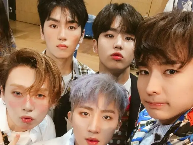 PENTAGON、本日の音楽放送「M COUNTDOWN」待機中