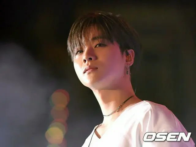 iKON ジナン、ゲリライベント「MILLER WONDER NIGHT」に参加