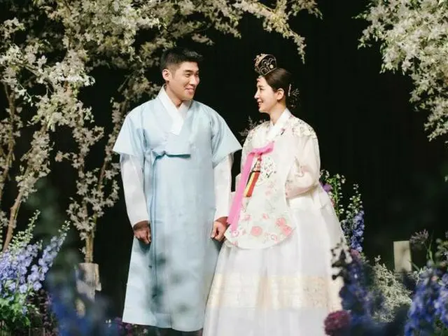 女優ハン・チェア、結婚式の写真を追加公開