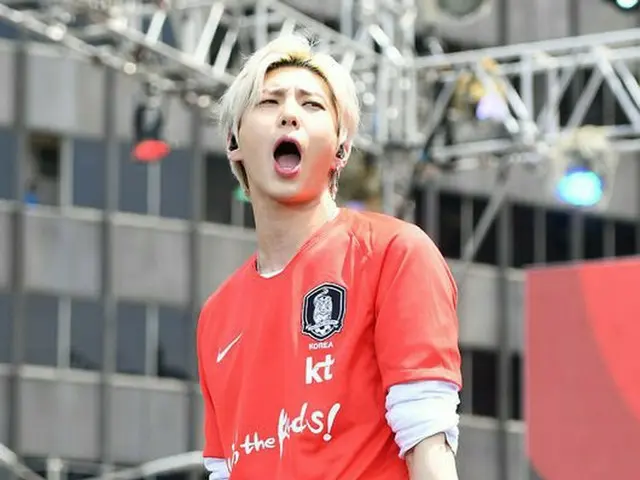 VIXX レオ、「2018ロシアW杯・サッカー韓国代表出征式」で公演を披露