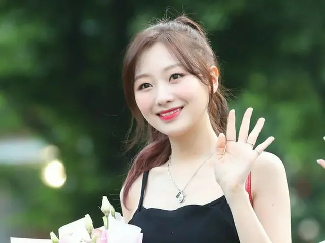 LOVELYZ、出勤中