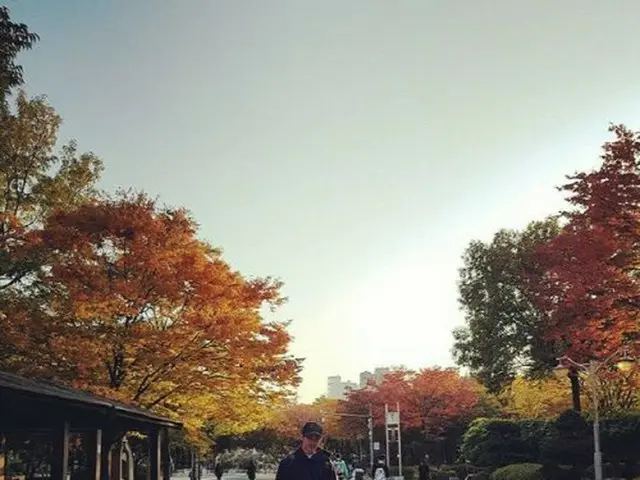 3年前に結婚していたことが分かった俳優キム・ジュン、2歳になる娘との写真を公開