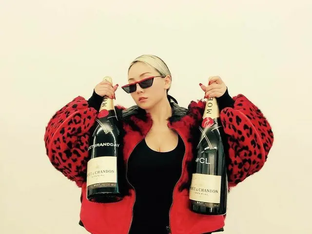 【g公式】2NE1 出身CL、豪華なお祝い。