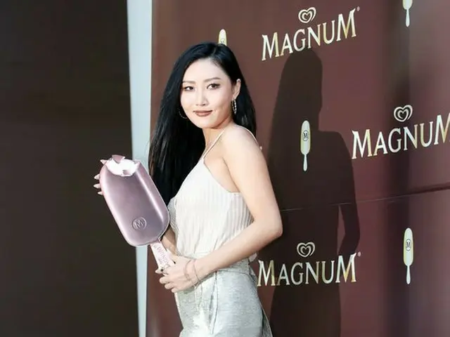 MAMAMOO ファサ、「MAGNUM」プレジャーストアオープン記念パーティーに出席