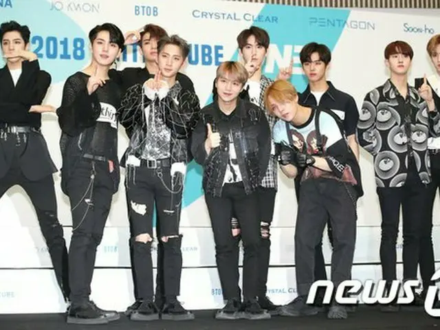 PENTAGON、合同コンサート「2018 UNITED CUBE-ONE-」の記者懇談会に参加中