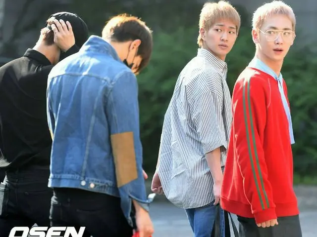 SHINee、先生2人に叱られる学生2人のような「ミュージックバンク」リハーサル出勤