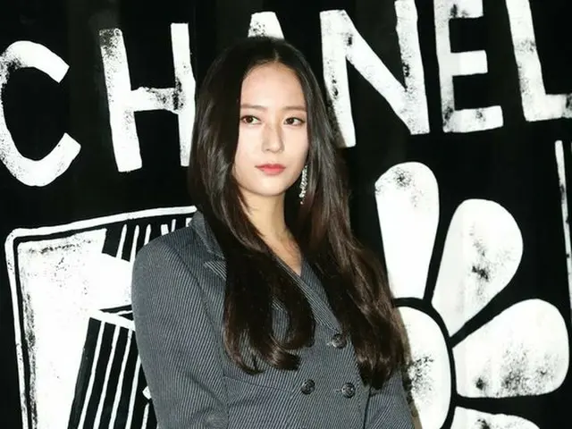 f(x) クリスタル、シャネル・パリ-ハンブルク工房コレクションポップアップストアオープン式に出席
