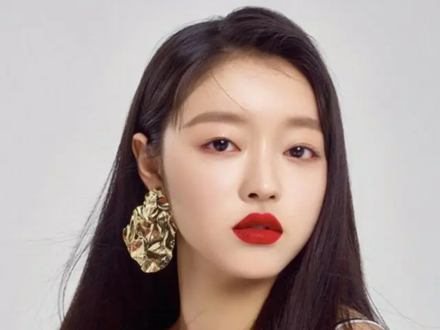 OH MY GIRL ユア、画報公開