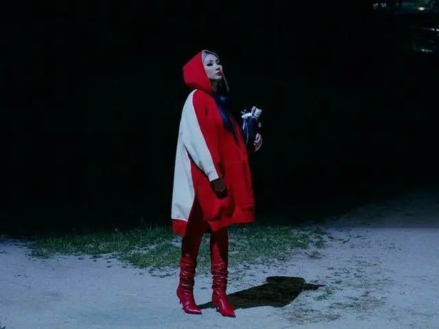 【g公式】2NE1_出身CL、「赤ずきんちゃん」に。