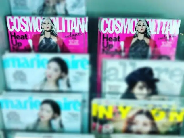 【g公式】2NE1_出身CL、空港の本屋で自分の表紙写真を発見。