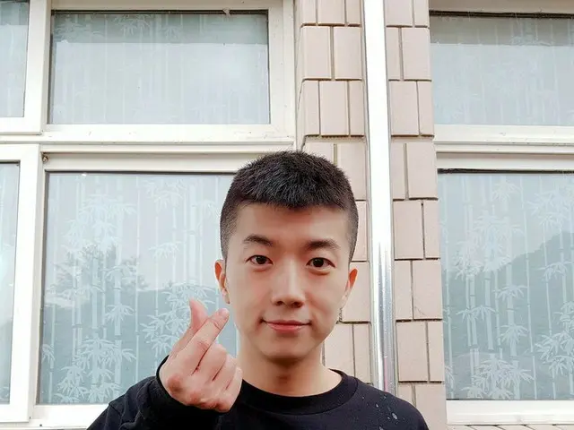 2PM ウヨン、短髪を公開