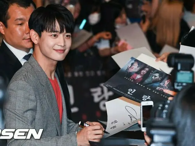 SHINee ミンホ、映画「人狼」レッドカーペットイベントに出席