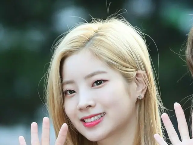 TWICE、ミュージックバンク出勤中