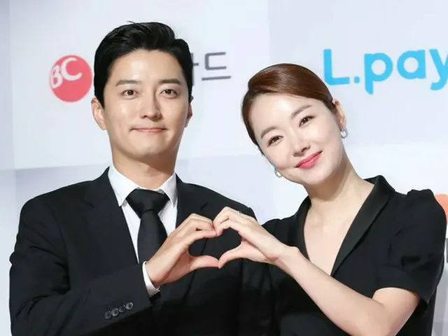 イン・ギョジン ＆ ソ・イヒョン 夫婦、「2018今年のブランド大賞授賞式」フォトウォールイベントに出席