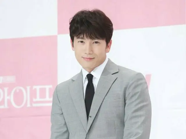 俳優チソン、tvNドラマ「知ってるワイフ」制作発表会に出席