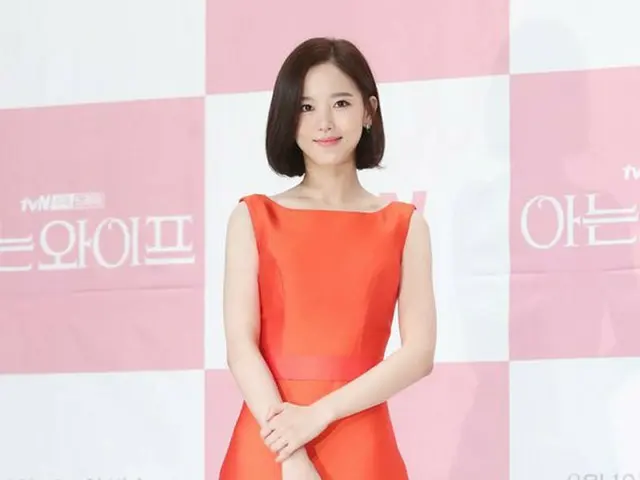 女優カン・ハンナ、tvNドラマ「知ってるワイフ」制作発表会に出席