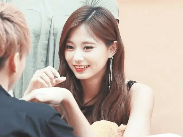 TWICE ツウィ、ファンサイン会で出来ることの一例