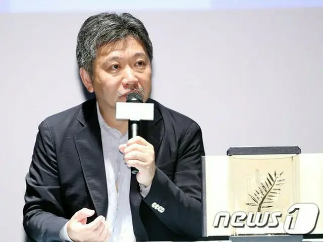 是枝裕和監督が「万引き家族」の韓国公開を記念し、現地で記者会見