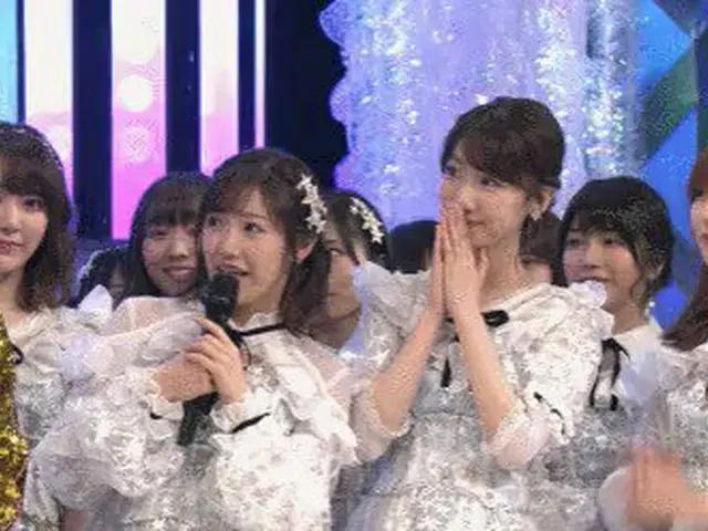 防弾少年団 JIMINから目を反らすのに必死なHKT48の宮脇咲良