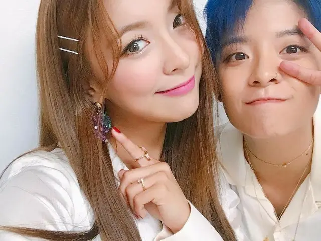 【g公式】f(x)_ルナ、かわいいふり😂😂 仲睦まじいツーショット写真公開✨