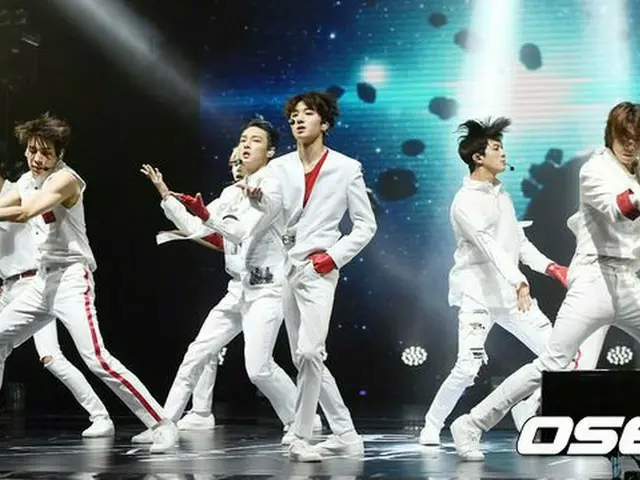 SF9、5thミニアルバム「SENSUOUS」のショーケースを開催
