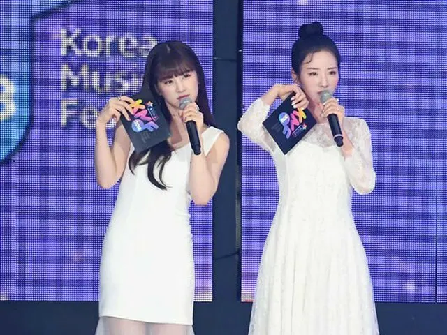 Apink チョロン＆ボミ、「KSTAR 2018 Korea Music Festival」2部の司会として登場