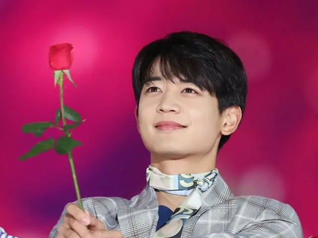 SHINee、「KSTAR 2018 Korea Music Festival」フラワーカーペットに登場