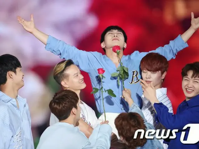 BTOB、「KSTAR 2018 Korea Music Festival」フラワーカーペットに登場