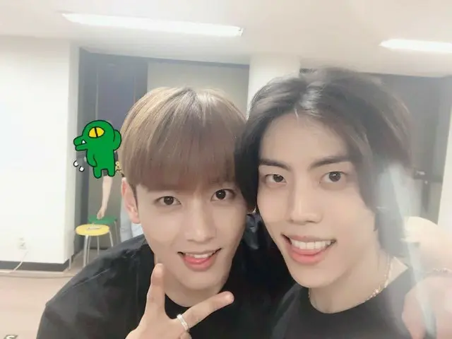 【G公式】INFINITE_ドンウ、MYNAMEセヨンとの2ショットを公開。