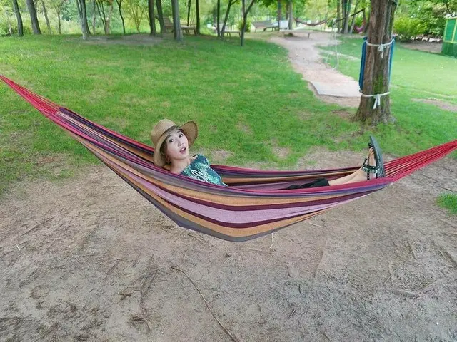 【g公式】2NE1_出身MINZY、家族旅行中の写真を公開。