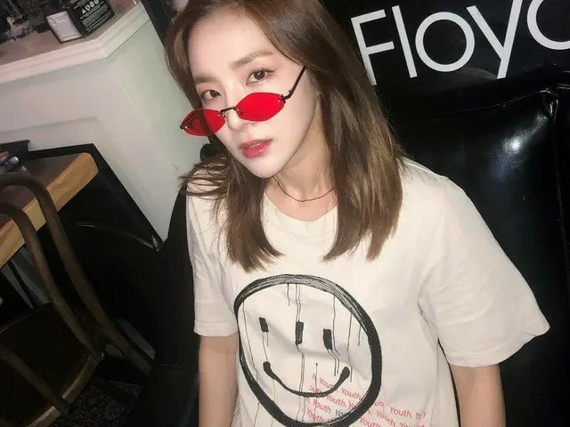 【g公式】2NE1_出身DARA、SNS更新。