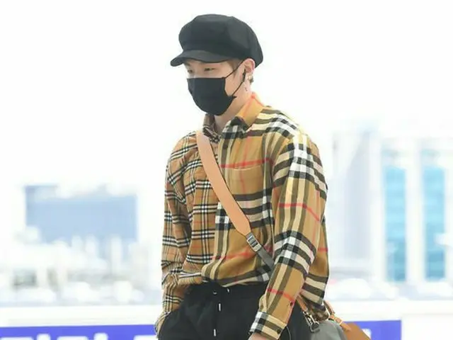 Wanna One カン・ダニエル、空港ファッション