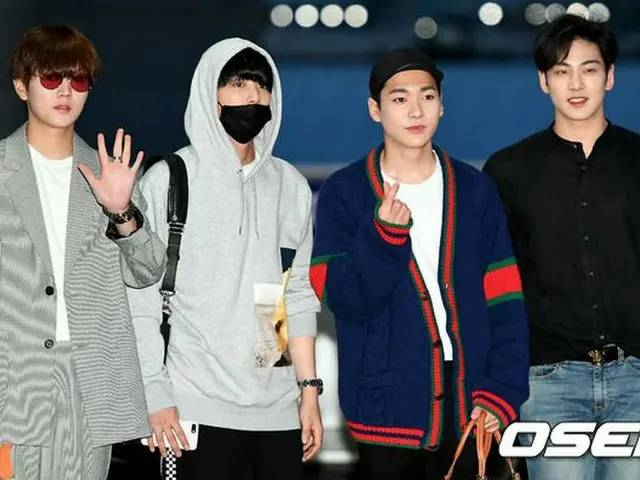 NU’EST W 、空港ファッション