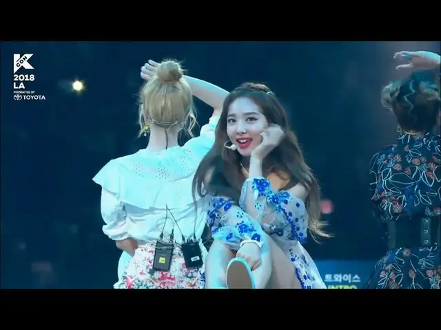 180812 TWICE、新曲「DANCE THE NIGHT AWAY」の米国初舞台    