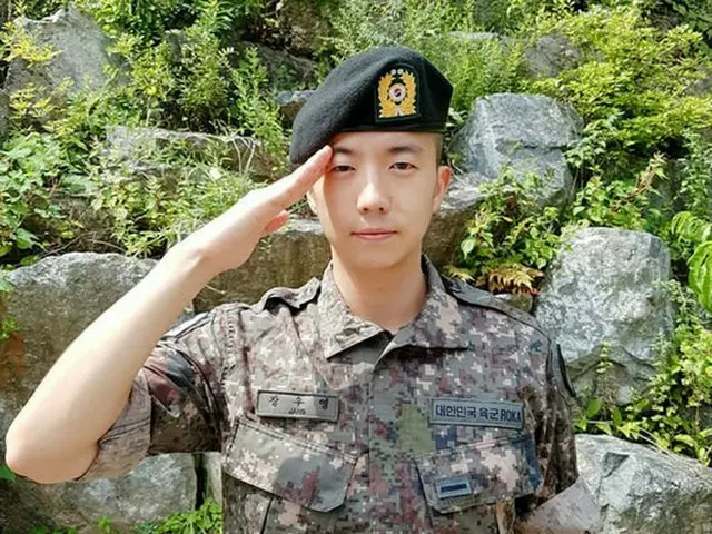2PM ウヨン、5週間の基礎軍事訓練終了