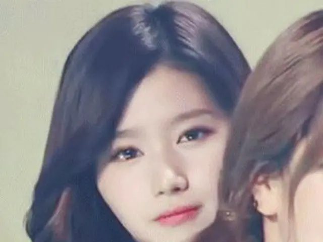 視聴者やファンを魅了するTWICE サナの眼差し