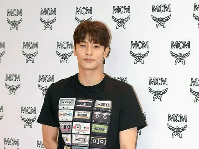俳優ソンフン、MCM店舗リニューアルオープン記念イベントに出席