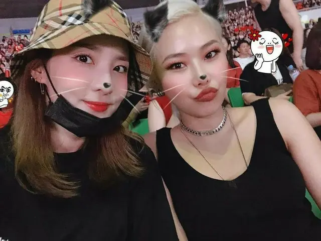 【g公式】2NE1_出身DARA、Cheetahとの2ショットを公開。