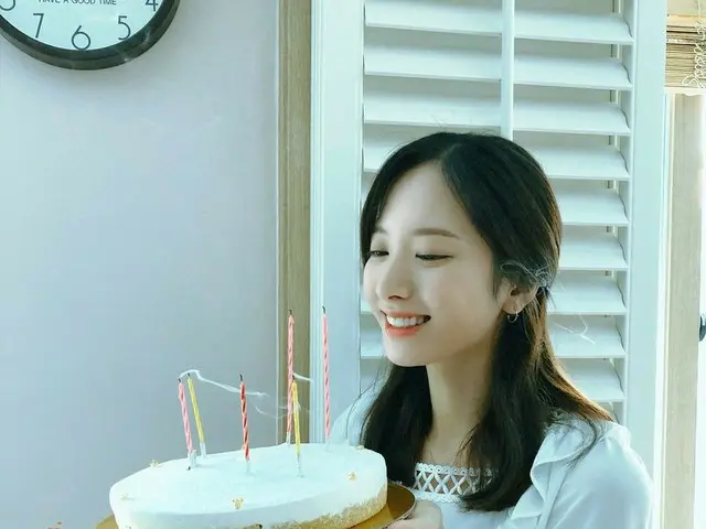 【g公式】宇宙少女_ボナ、誕生日ケーキを公開。