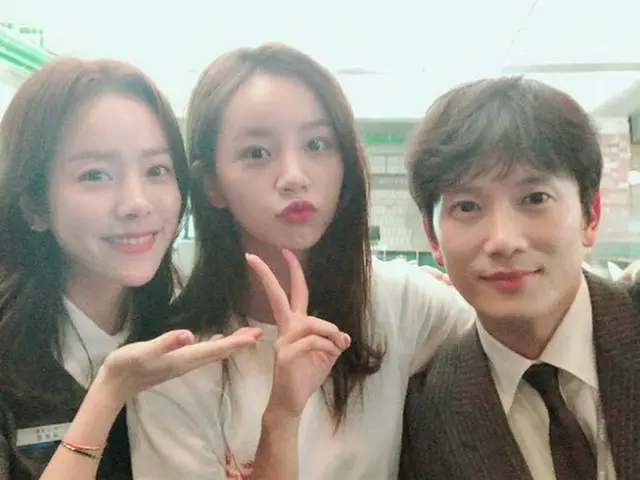 Girl’s Day ヘリ、ドラマ撮影中の俳優チソン のためにコーヒー車をプレゼント