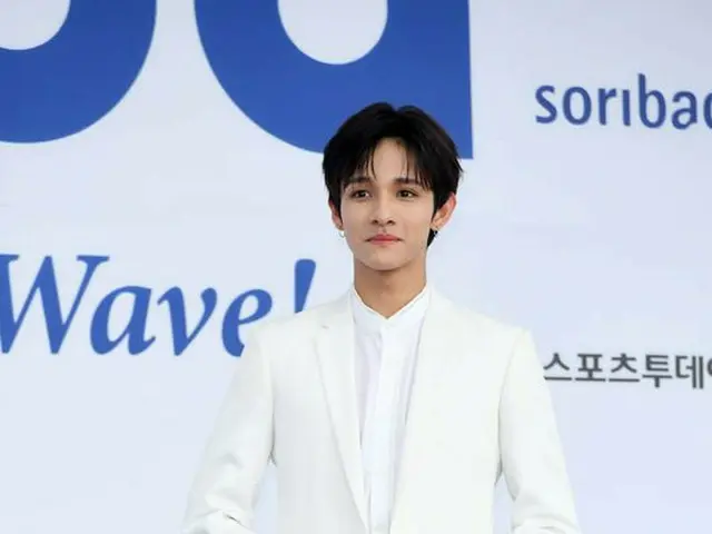 歌手サムエル、「2018 SORIBADA BEST K-MUSIC AWARDS」ブルーカーペットに登場