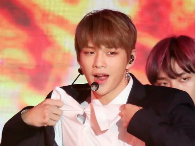 Wanna One カン・ダニエル、「2018 DMC フェスティバル スーパーコンサート」で腹筋公開