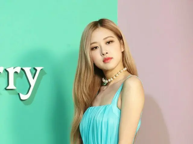 BLACKPINK ROSE、MULBERRYのフォトコールに出席